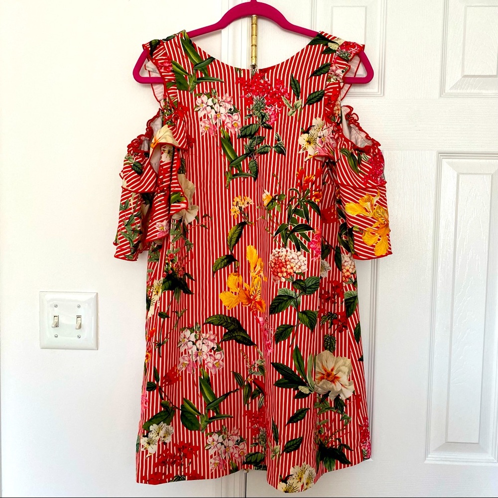 Zara ruffled dress size M